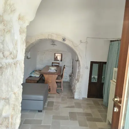 Trullo Oleandro 别墅 卡洛维诺